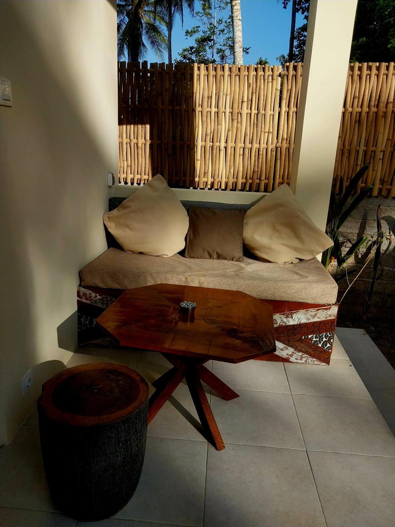 Twiny'S Hotel Kuta  Exterior photo